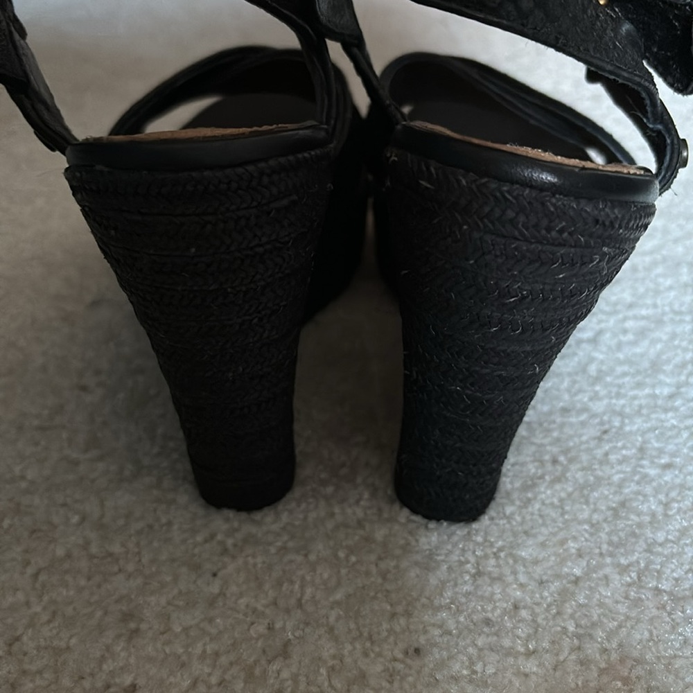 UGG wedge sandals black. Worn once - Picture 3 of 5